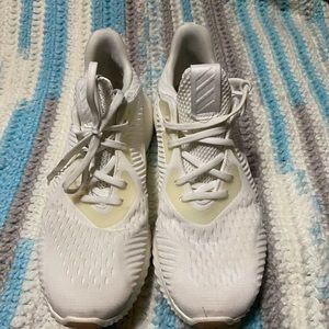Adidas alpha bounce running shoes